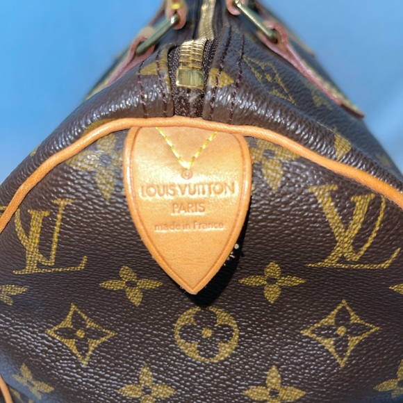 Louis Vuitton Speedy 30 Monogram Boston Bag -Excellent
Condition - Picture 10 of 17